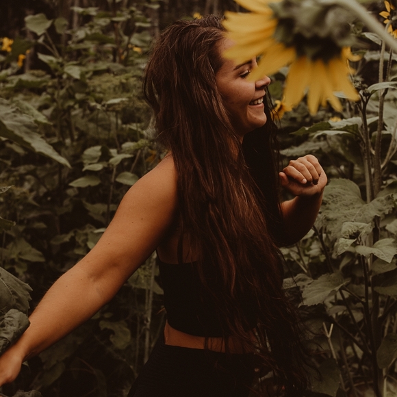 Meet your Posher, Nikki - Picture 1 of 1